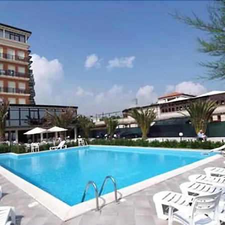 ホテル Roma セニガッリア